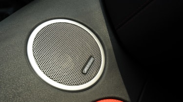 Range Rover Evoque Meridian stereo