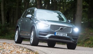 Volvo XC90 T8 - front action