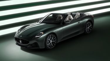 Maserati GranCabrio 490-CV - front 