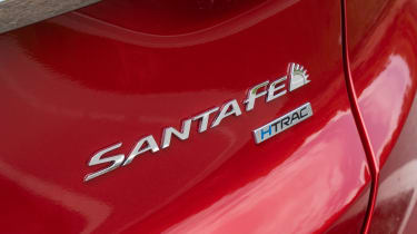 Hyundai Santa Fe - Santa Fe badge