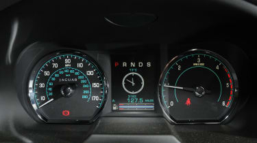 Jaguar XF Sportbrake dials