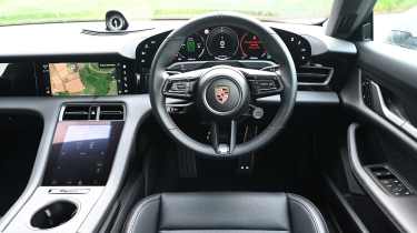 Porsche Taycan facelift - dash