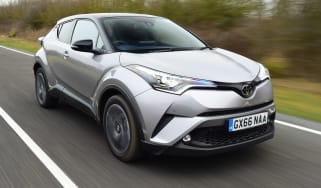 Toyota C-HR - front