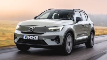 Volvo XC40 facelift - front