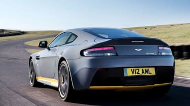 Aston Martin V12 Vantage S 2016 - rear tracking