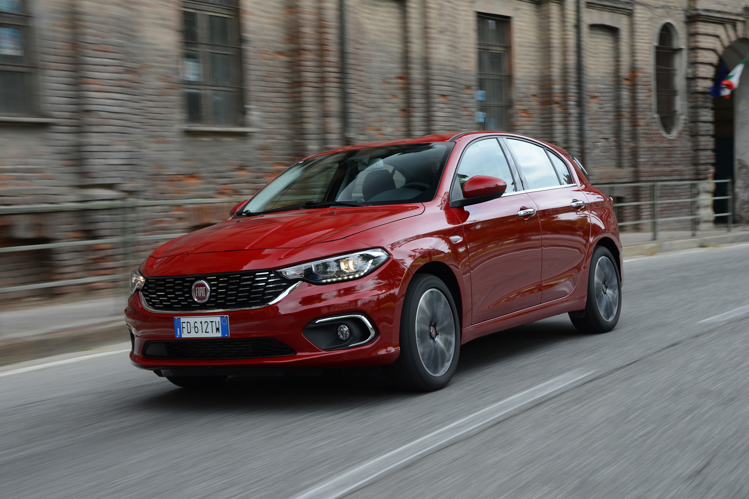 New Fiat Tipo 2016 review  Auto Express