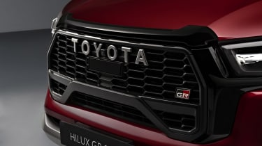 Toyota Hilux GR Sport II - grille