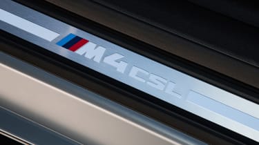 BMW M4 CSL - sill