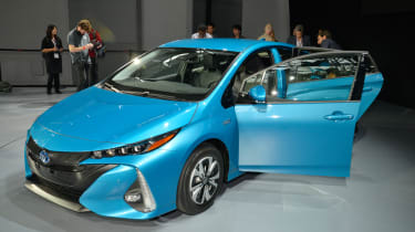 Toyota Prius Plug-in 2016 NY show front quarter