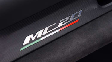 Maserati MC20 - badge