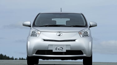 Toyota iQ 2008 review  Auto Express