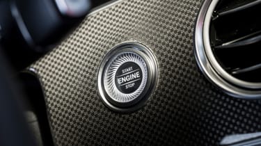 Mercedes E 350d AMG Line 2016 - starter button