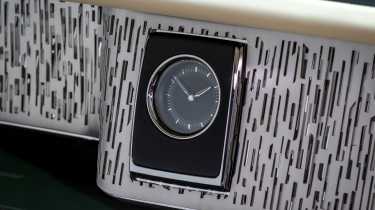 Rolls-Royce Phantom Hummingbird - clock