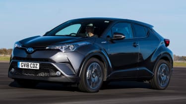 Toyota C-HR - front tracking