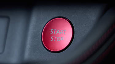 Nissan X-Trail Nismo - start/stop button