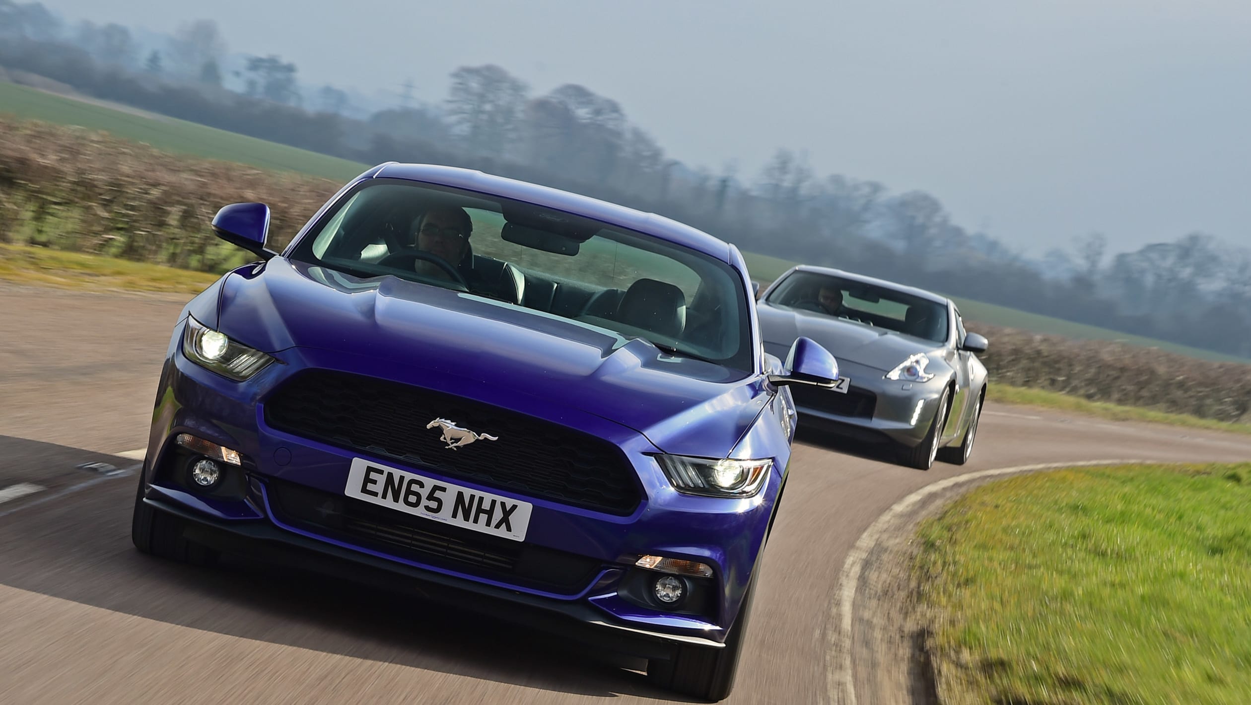 Ford Mustang vs Nissan 370Z Auto Express