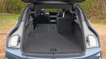 BMW iX - boot space
