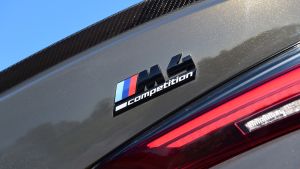 BMW M4 Competition - M4 badge