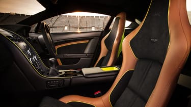 Aston Martin Vantage AMR - interior