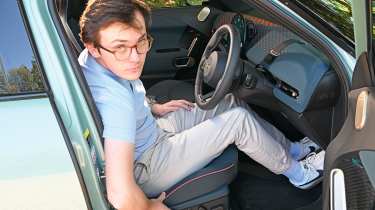 MINI Aceman SE Exclusive - Tom sitting in front seat
