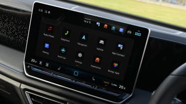 Volkswagen Tiguan UK - screen