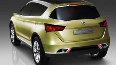 Suzuki S-Cross rear