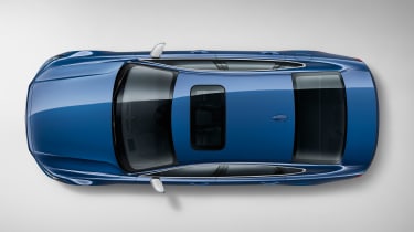 Volvo S90 R-Design - studio overhead