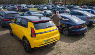 Long-term test Renault 5 E-Tech - yellow in sea of grey