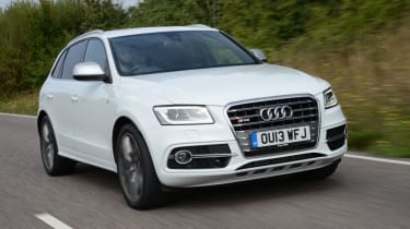 Audi SQ5 front tracking