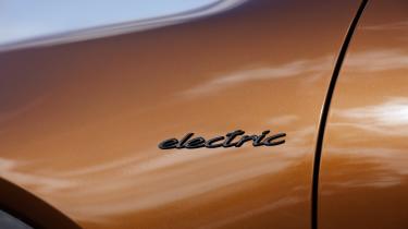 Porsche Cayenne Electric - Electric badge