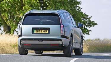 Hyundai Ioniq 9 - rear cornering