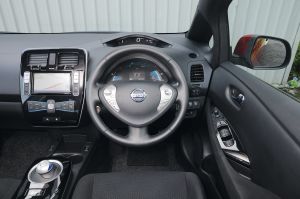 Used Nissan Leaf - dash