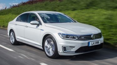 Volkswagen Passat GTE 2016 - front tracking