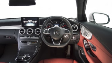 Mercedes C-Class Coupe C250d AMG Line - dashboard