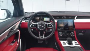 New%20Jaguar%20F-Pace%20facelift-7.jpg