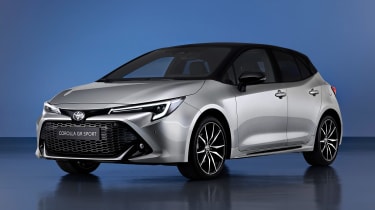 Toyota Corolla facelift - front static