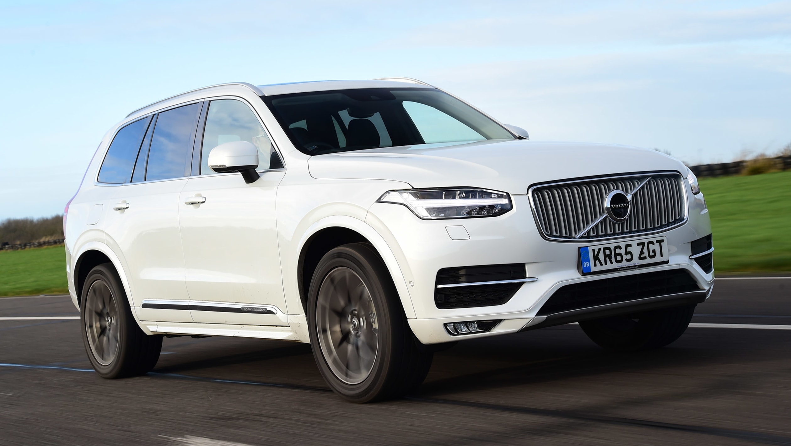 Lexus RX vs Porsche Cayenne vs Volvo XC90 pictures Auto Express