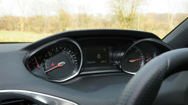 Peugeot 308 SW GT dials