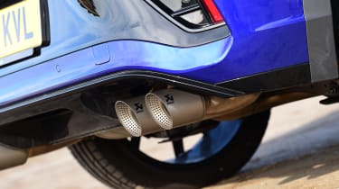2022 Volkswagen T-Roc R - exhausts