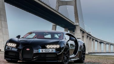 Bugatti Chiron - front bridge