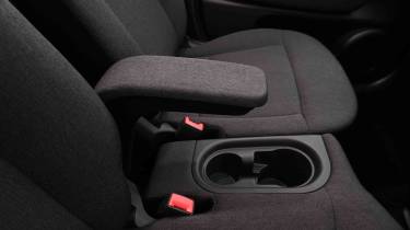 Hyundai Inster - arm rest