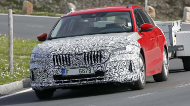 Facelifted Skoda Octavia spyshots - estate front