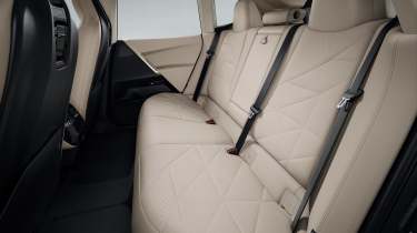 BMW iX xDrive45 - rear seats