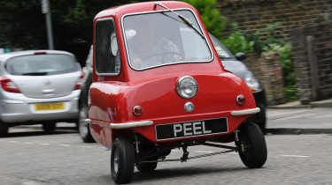 Peel P50 - front action