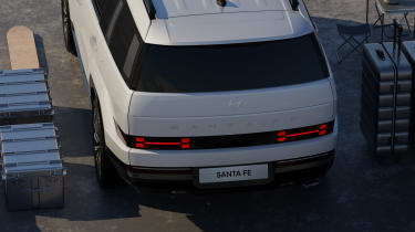 Hyundai Santa Fe - rear detail