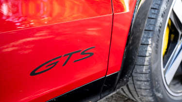 Porsche Cayenne GTS - side badge
