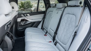 BMW X5 facelift - rear seats