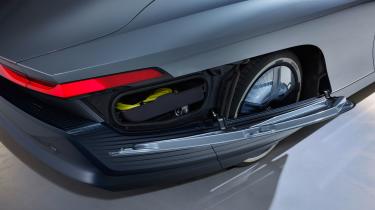 Volkswagen Mission Efficiency - cable storage