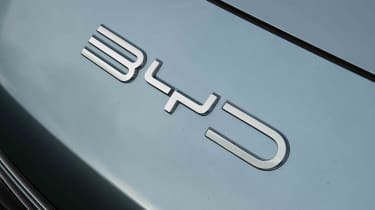 BYD Seal U - &#039;BYD&#039; badge detail