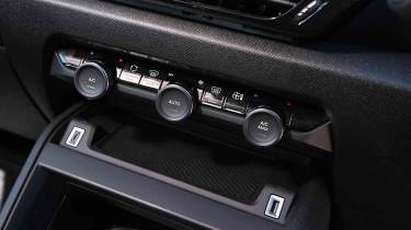 Citroen e-C4 - climate controls